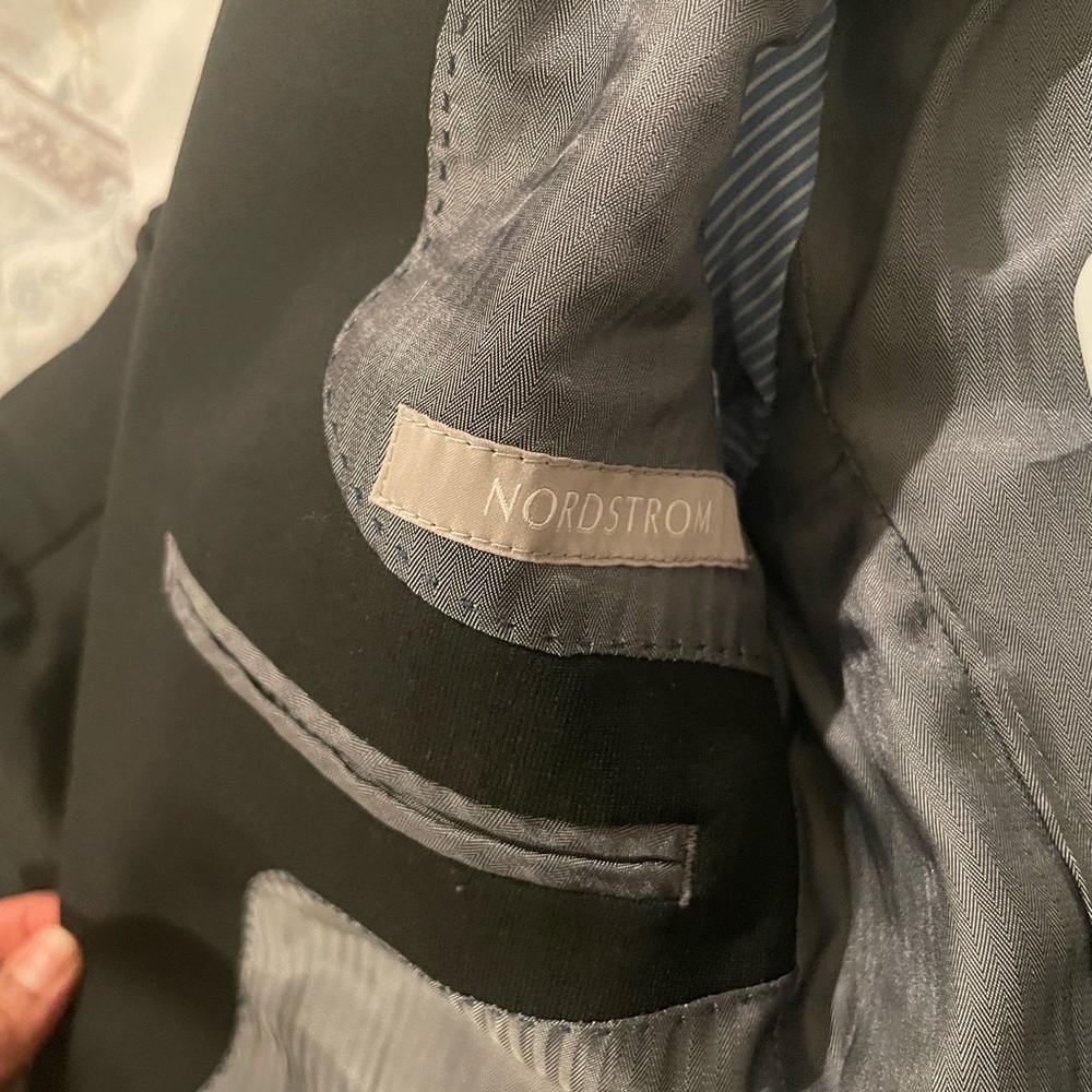 Boys Nordstrom black suit with white dress shirt - Picture 3 of 6